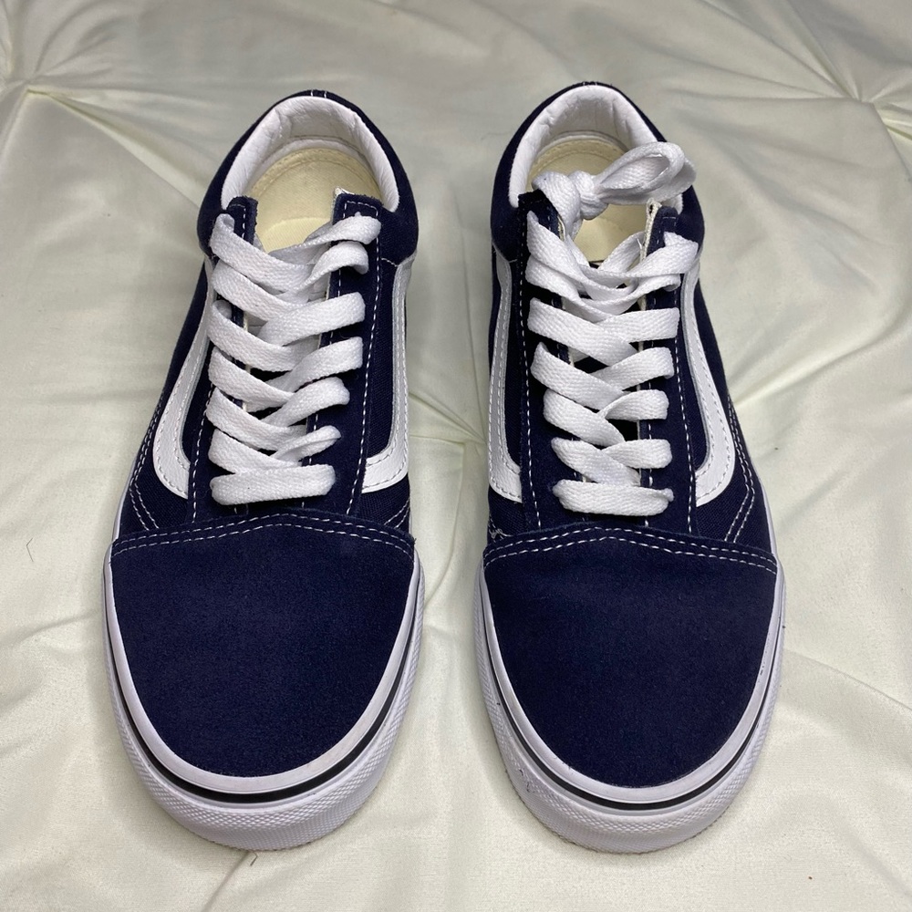 Vans - Picture 2 of 3